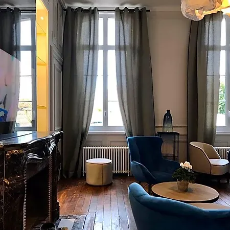 Varentia Villa